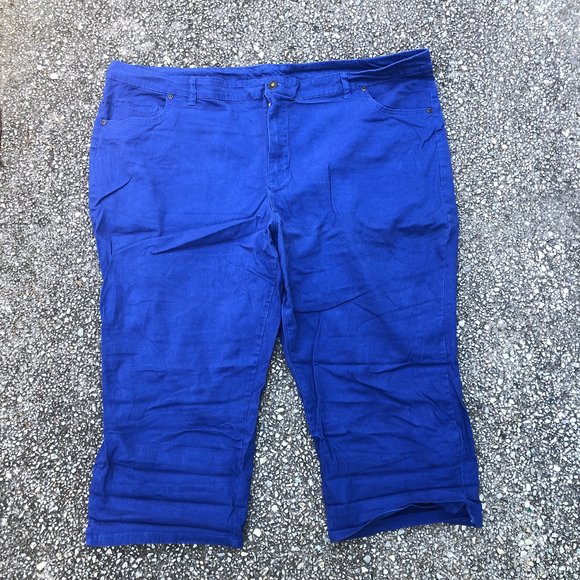 Basic editions and blue pants - Picture 1 of 5